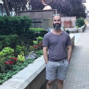 Meet your Posher, Jonathan